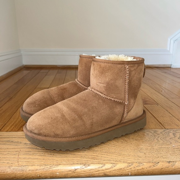 Ugg mini boots - Picture 8 of 8